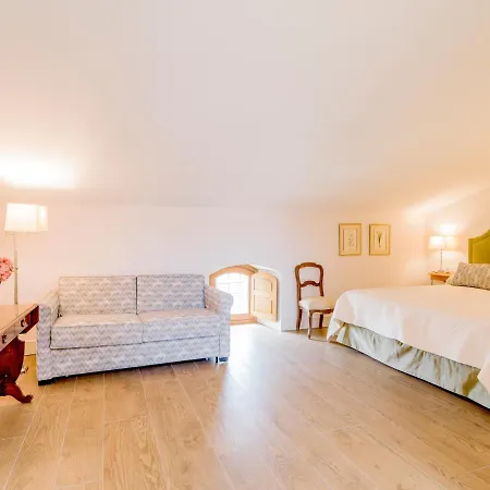 Hospedium Palacio La Lozana 3*