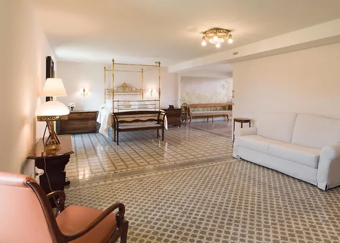 Otel Hospedium Palacio La Lozana