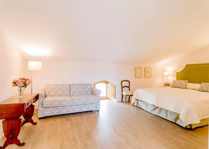 Hospedium Palacio La Lozana 3*