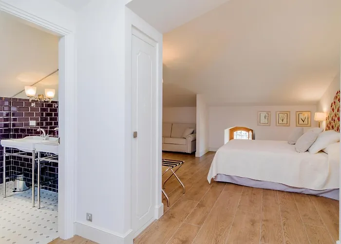 Hospedium Palacio La Lozana